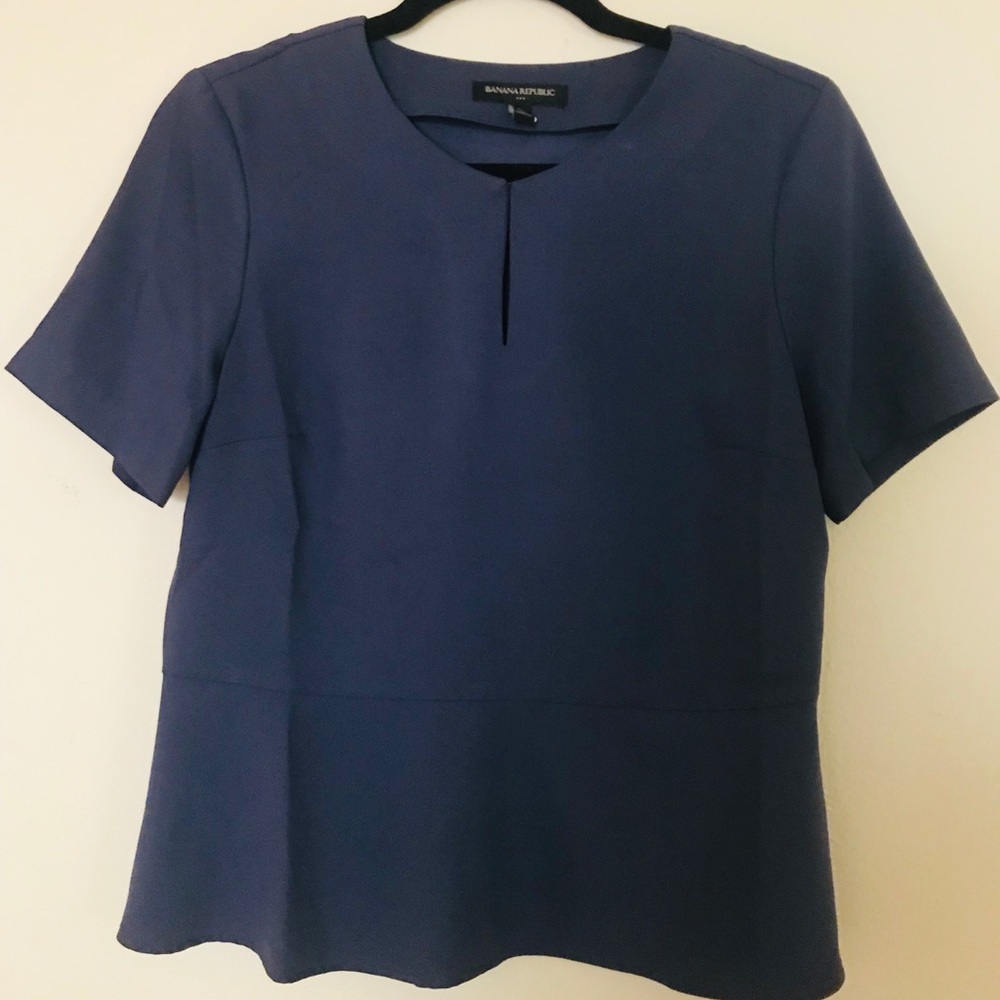 Banana Republic peplum keyhole top